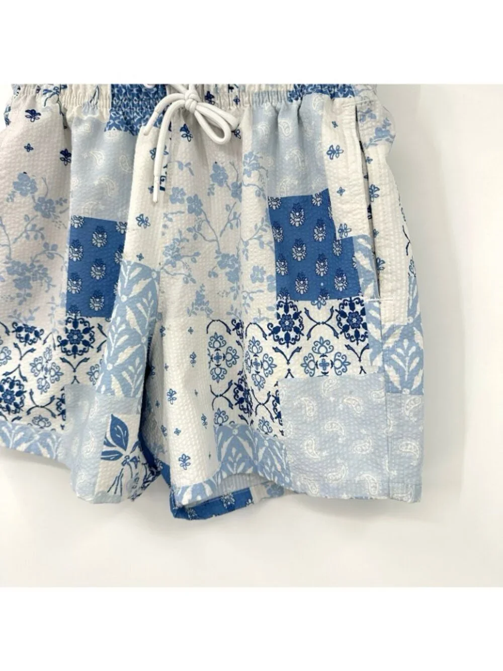 HOLLISTER shorts floral blue beach XS lined 4 way stretch drawstring summer